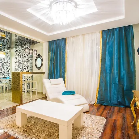 Apartment Volodarsky Street, 17 *
