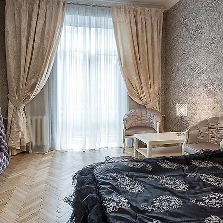 Volodarsky Street, 17 Apartment