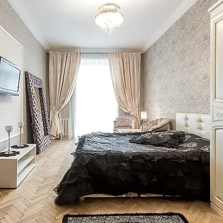 Apartment Volodarsky Street, 17 *