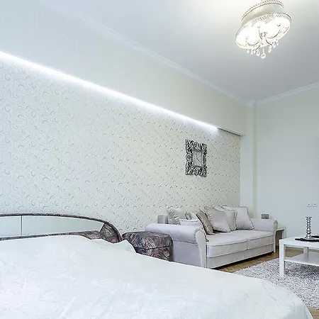 Volodarsky Street, 17 Apartment *
