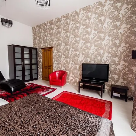 Volodarsky Street, 17 Apartment *