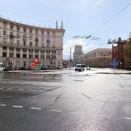 Apartment Volodarsky Street, 17 *