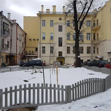 Apartment Volodarsky Street, 17 *