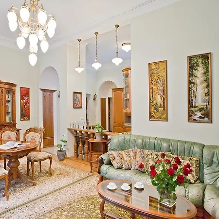 Apartment Volodarsky Street, 17