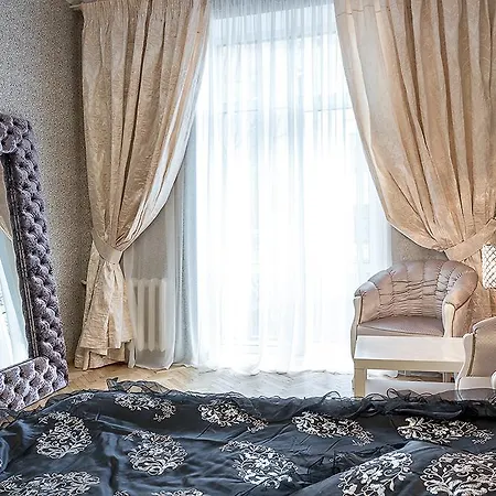 Volodarsky Street, 17 Apartment *